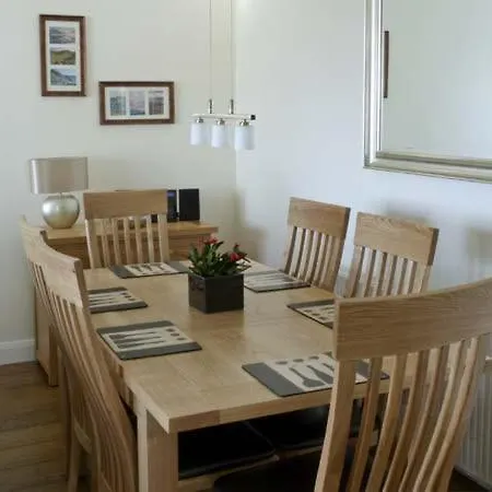Hillside, Holiday home *